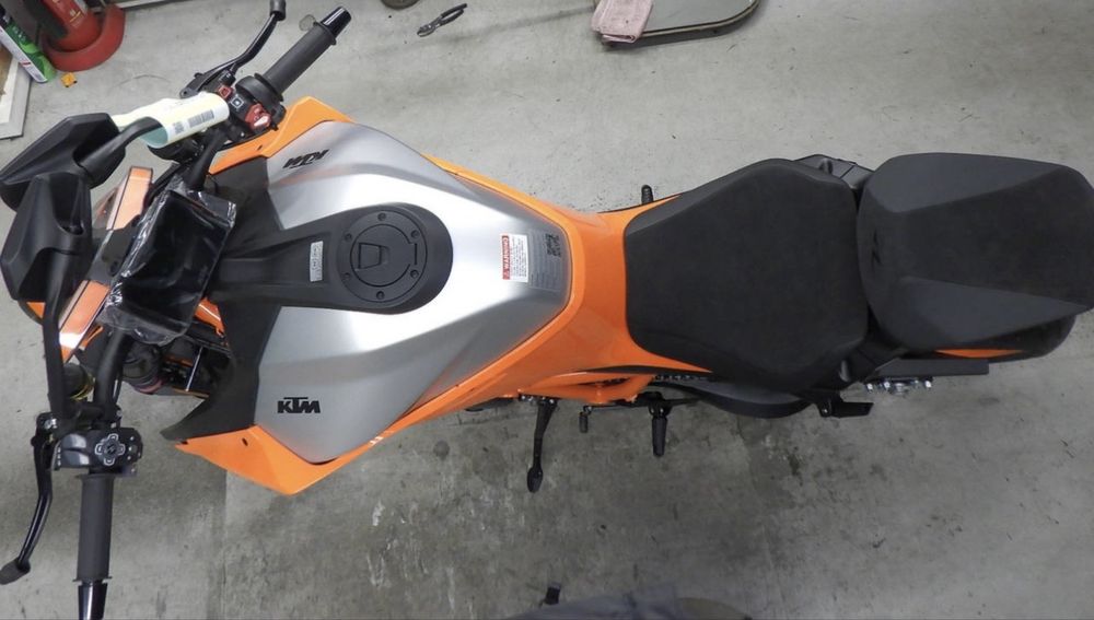 KTM 1290 Super Duke 2023 рік 2 км пробіг