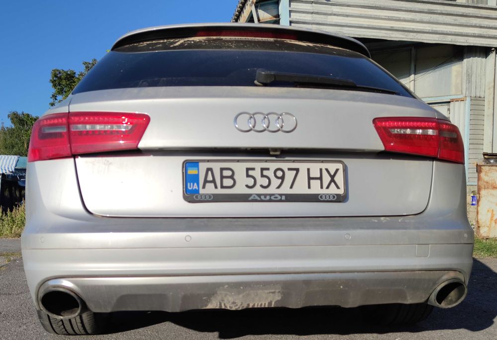 Автомобіль Ауді А6С7 Allroad 2014
