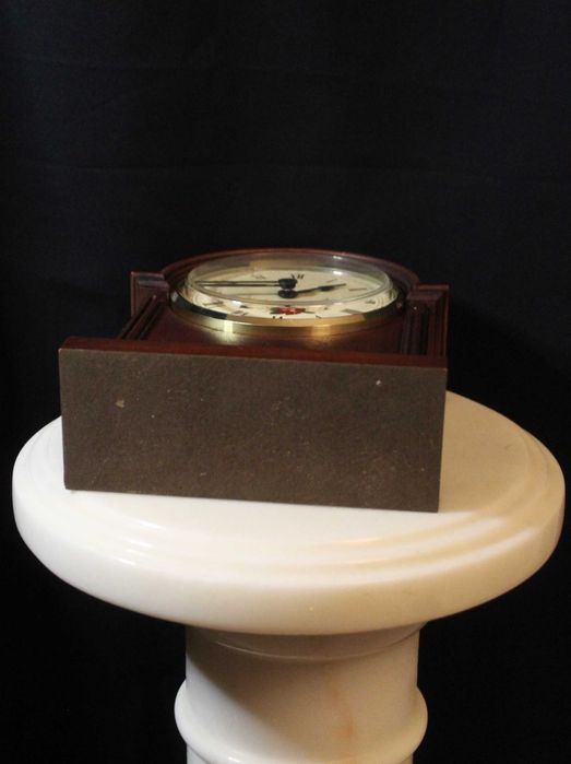 Relógio de lareira Quartz feito na Alemanha (Germany), anos 80