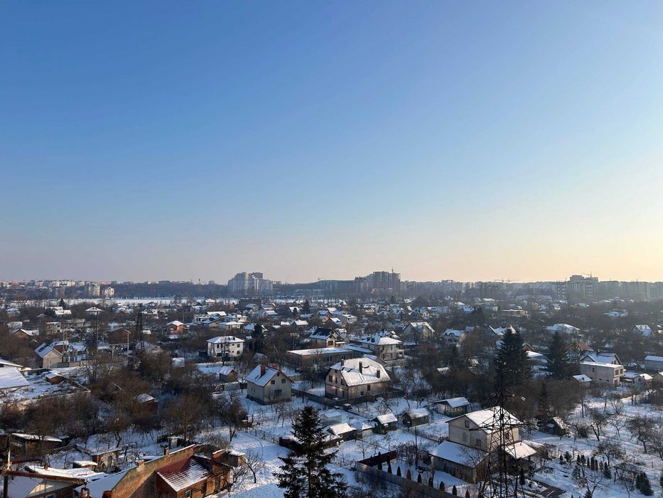 Видова 2км квартира поруч з Міським Озером