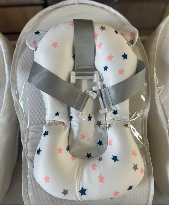 В продажі є окремо подушка на складну ванночку і звичайну