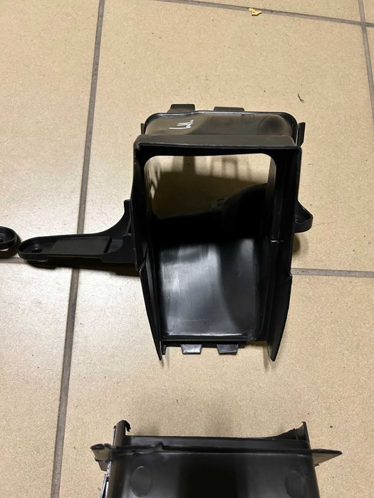 BMW X5 G05 G06 G07 Повітропровід гальм 7421685 7421686 7421700 7421699