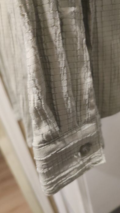 Nowa koszula oliwkowa z długim rękawem