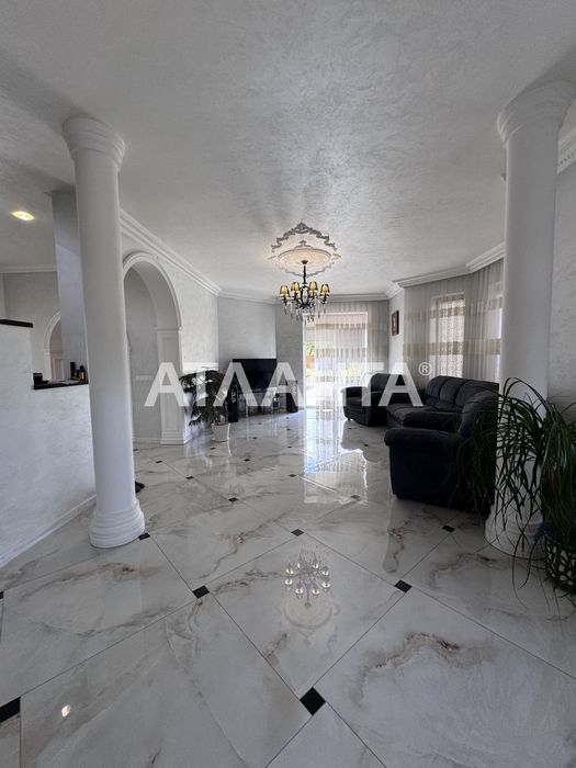 Гарний будинок в Чагрі