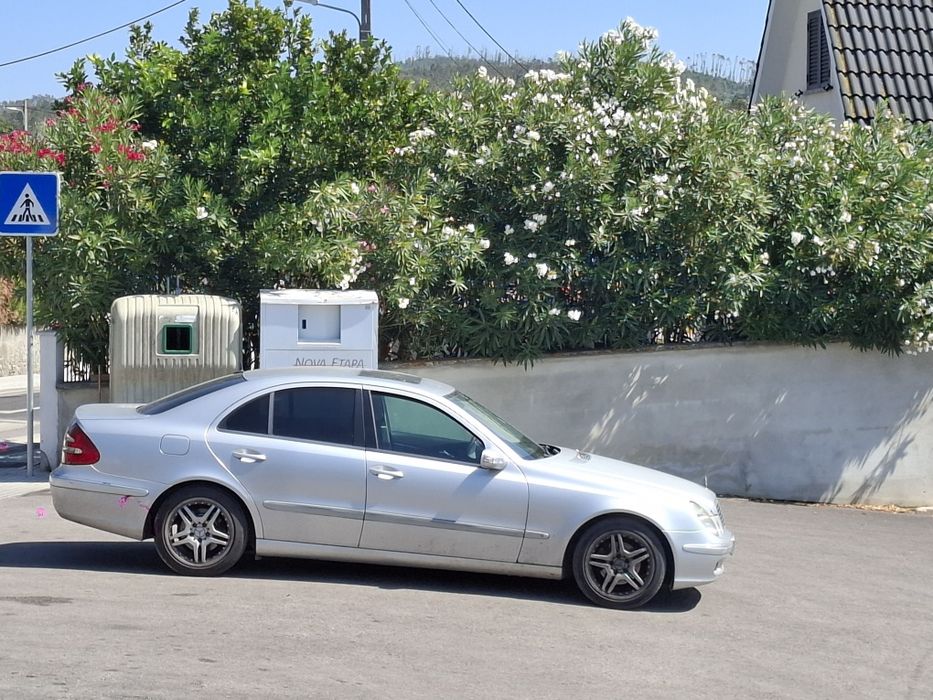 Mercedes-Benz w211 , e220