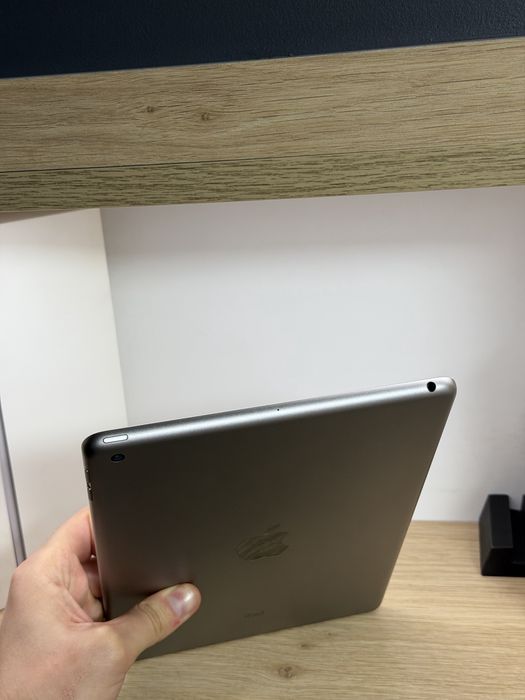 iPad Gen 5 32Gb Space Gray (wi-fi)