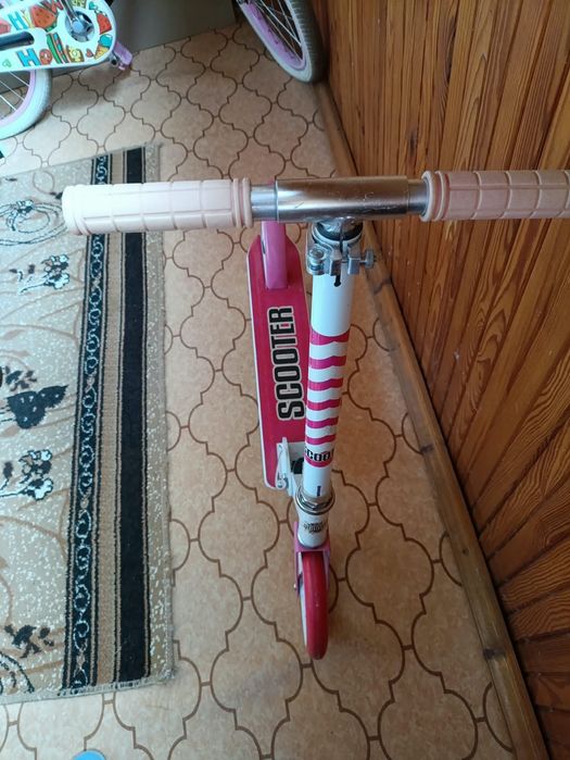 Двоколісний складний самокат Scooter (колеса 200 мм)