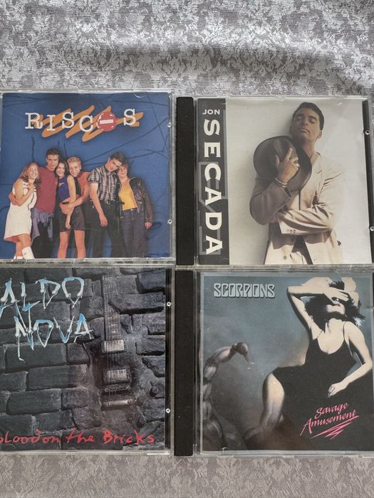 Conjuntos de cds de música427998899287500801