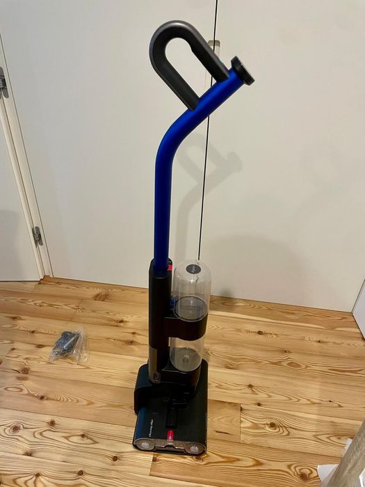 Dyson Wash G1 Preto/Azul – Seminovo, apenas 5 meses de uso