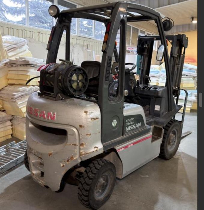 Wózek widłowy Nissan LPG