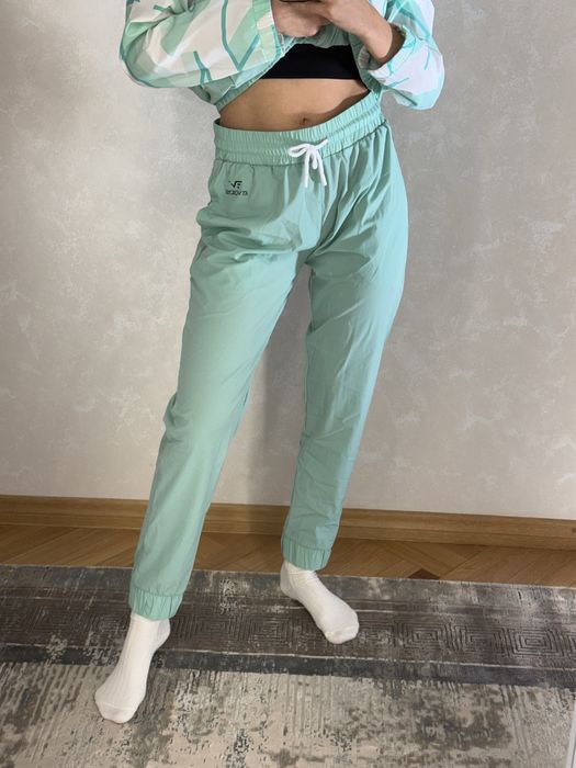 Костюм спортивний EVOIDS оригінал жіночий, вітрівка та вітрові штани S