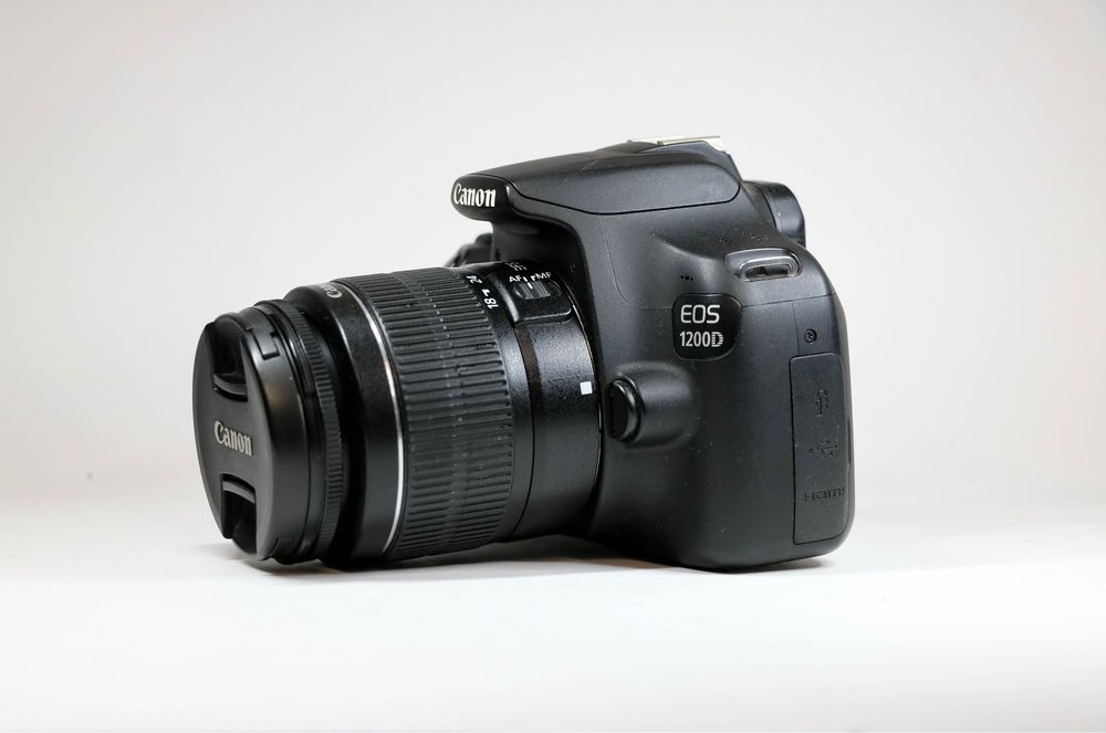 Canon EOS 1200D
