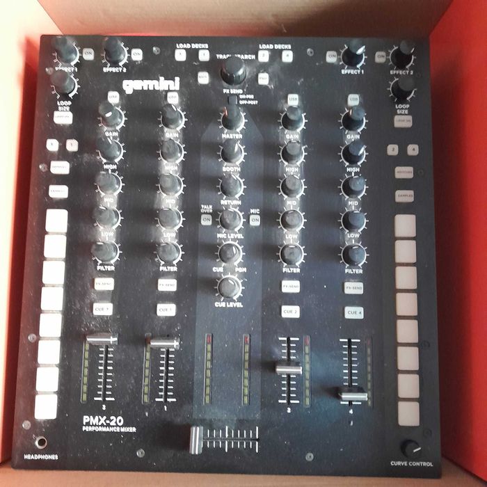 Segue para venda Tudor isto valor a combinar