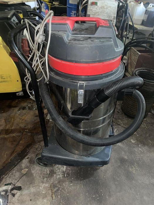 Продам хороший двох турбіний пилосос