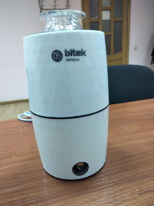 Кофемолка bitek битек