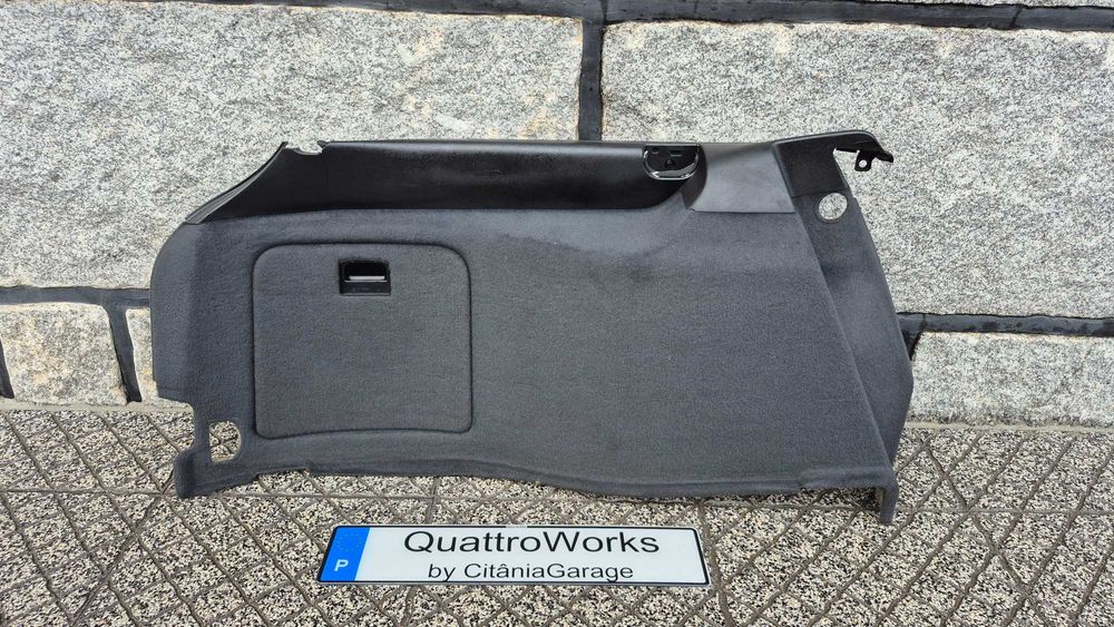AUDI A4 B5 (8D) Avant - Quartela da Mala esquerda em MUITO BOM ESTADO*