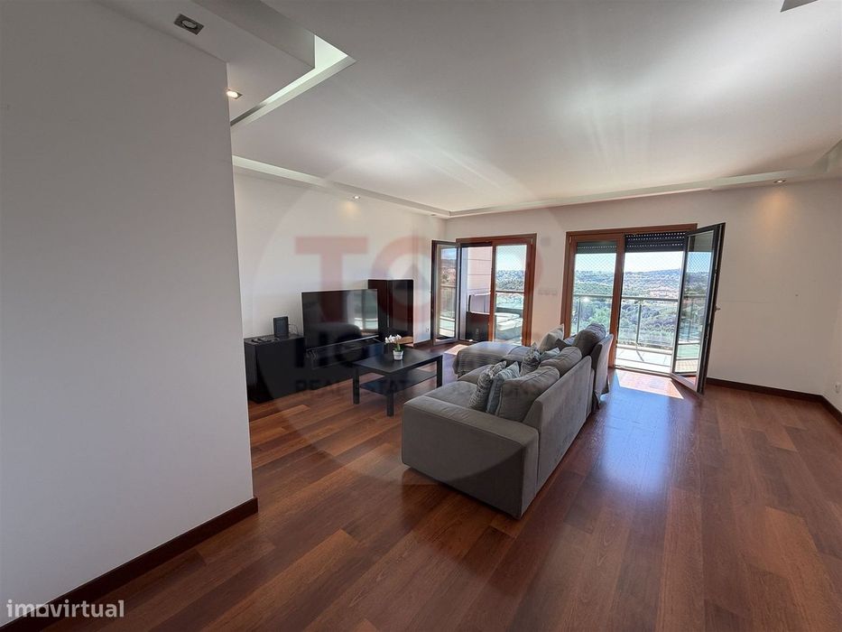 Apartamento T2 arrendar-condominio fechado