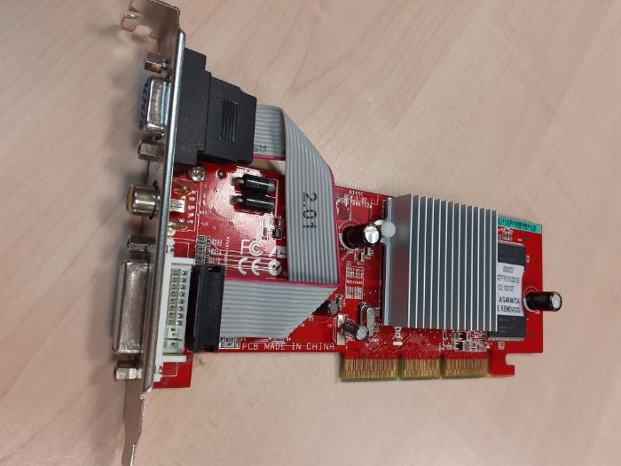 Placa Video Asus ATI Radeon 9250