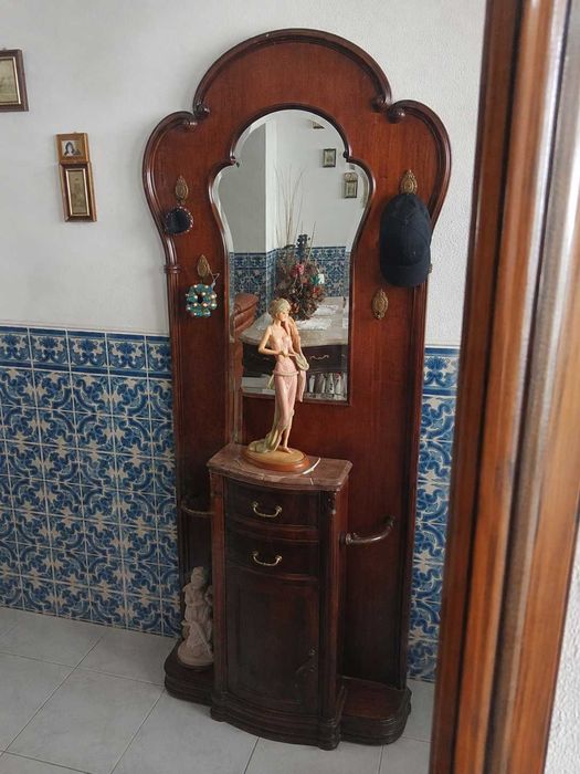 Baixa de Preço :Conjunto de Móveis  em Madeira Maciça — 2.ª Mão | Venda Completa ou Separada