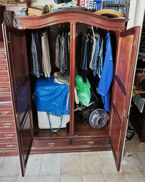 Moveis quarto 2 mesas cabeceira guarda fatos e comodo