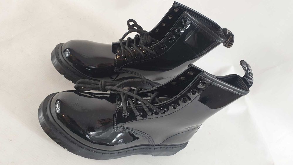 Glany Dr. Martens 1460 Mono r. 40