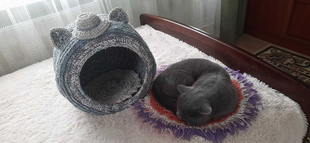 В'язані будиночки для котиків, пацючків, хом'ячків тощо