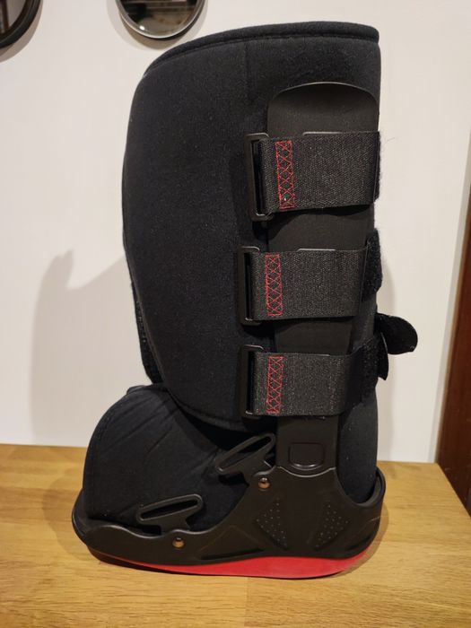 Bota ortopedica.