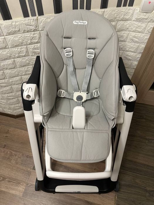 Стільчик для годування Peg-Perego