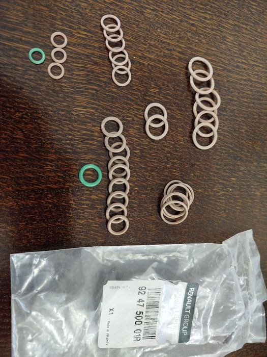 Уплотнительные резиновые кольца (оригинал) на Рено.