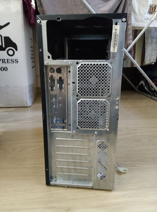 MicroATX кейс для ПК