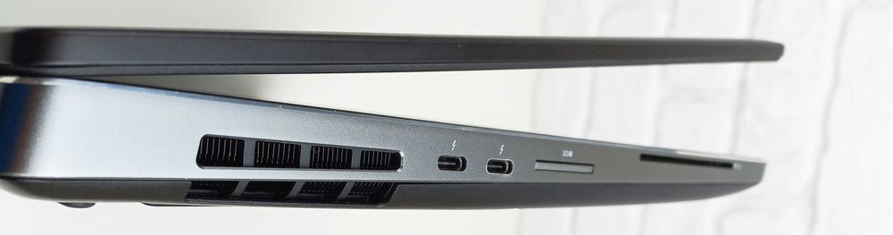 Dell Precision 7530 i5-8300H 8Gb 256SSD  FullHD IPS