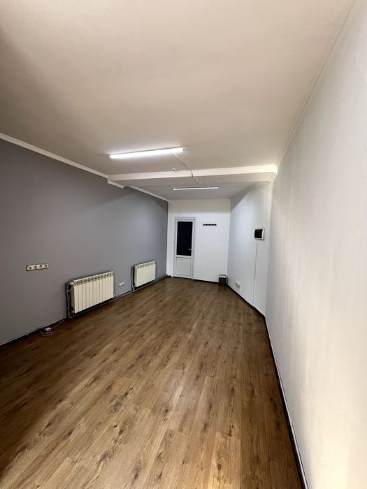 Сдам светлый уютный офис 25 м2. Таирова, Кадоры. В цену входит коммуналка и работа генератора