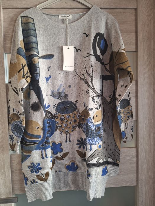 Śliczny sweterek zdobiony cyrkoniami ptaszki