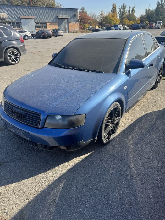 автомобіль Audi a4