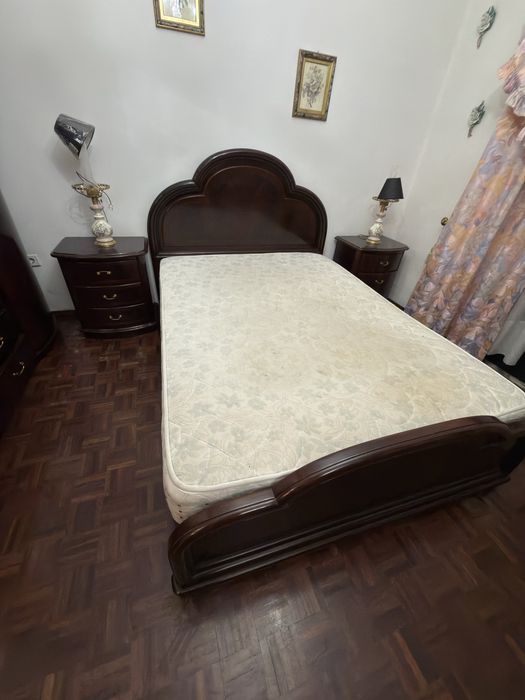 Cama de Casal 140