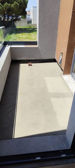 Fazemos trabalhos de remodelação, construção de raiz e light steel fra