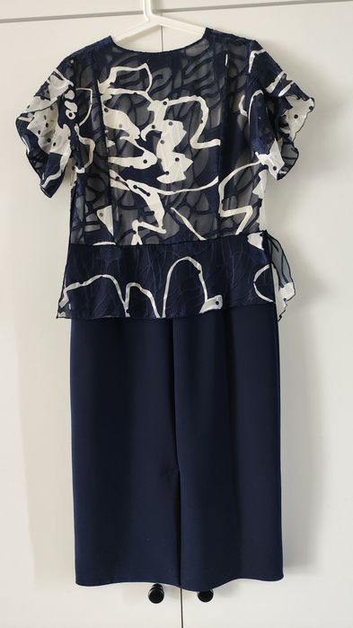 Elegancka sukienka biało -granatowa 42