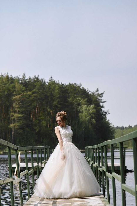 Весільна сукня від Marybella для мініатюрної нареченої