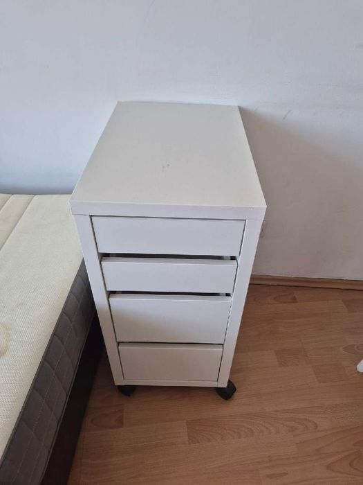 Meble za darmo krzeslo, szafki