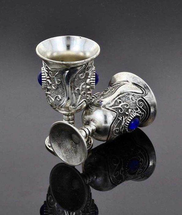 Antigos copos para vinho em metal com Pedras em azul ( Lote de 2 )