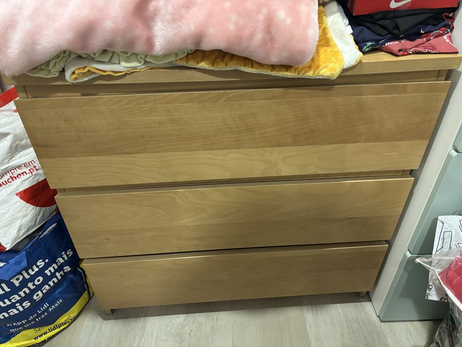 Cómoda Ikea MALM