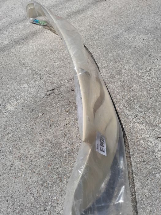 Spoiler teto Peugeot 208