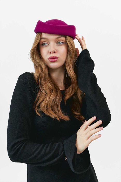 Жіночий фетровий капелюх пілотка з вовни ZUFI