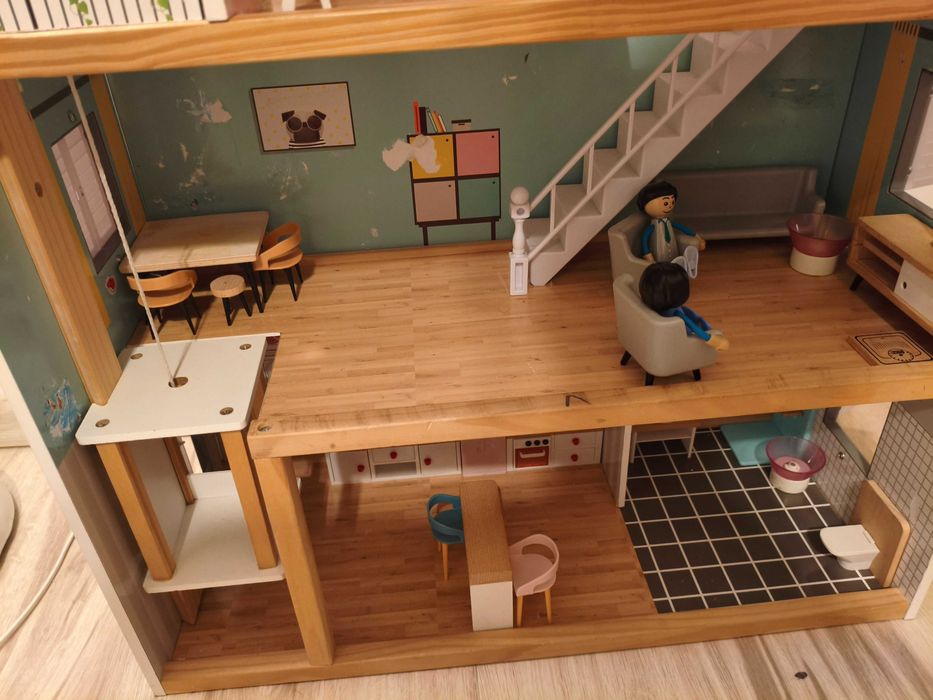 Domek dla lalek bardzo duży z meblami