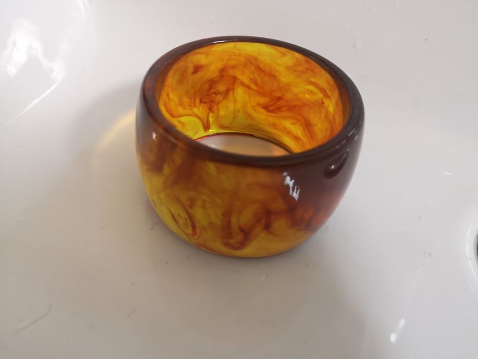 Bransoleta w kolorze bursztynu