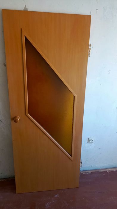 Продам 4 межкомнатные двери
