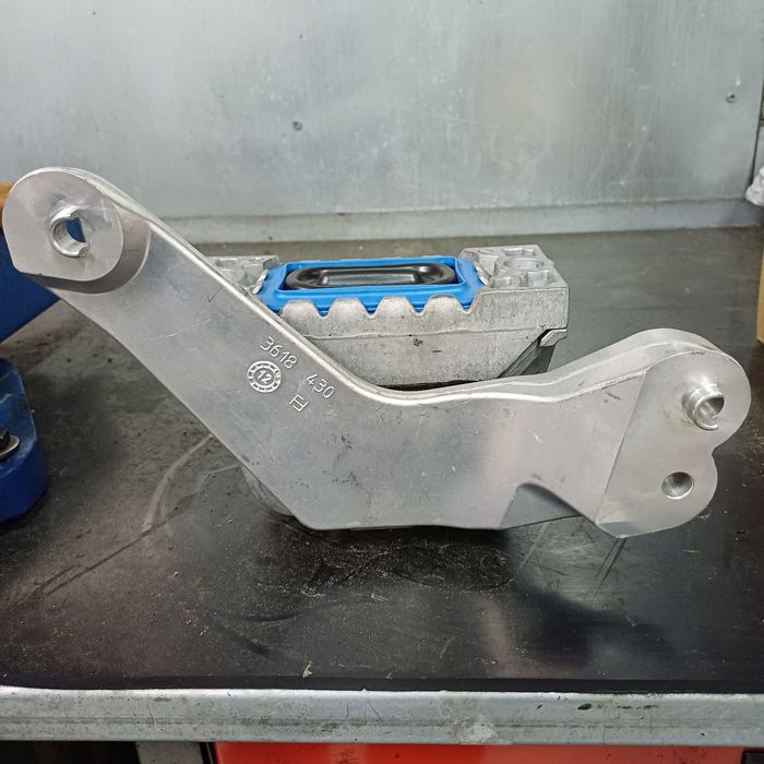 Apoio Motor Audi TT RS   8J