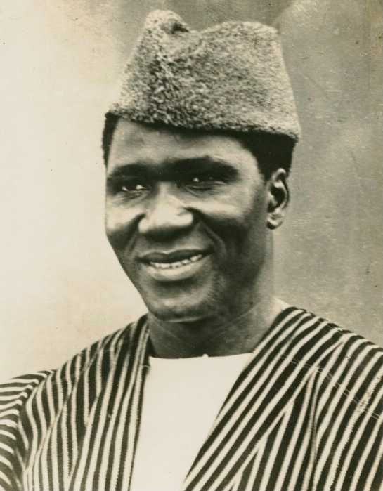 ÁFRICA - Ensino e revolução, de Sekou touré - Lisboa 1977