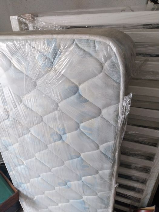 Cama de bebé  branca