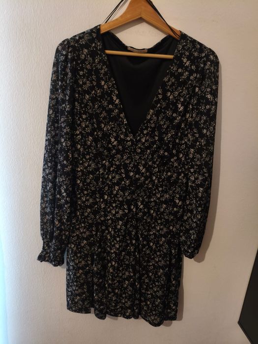 Roupa para mulher nova,mala preta nova.